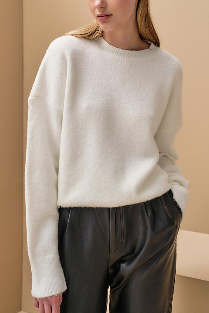 OVERSIZED ROUND NECK PULLOVER "JOYA" OFFWHITE