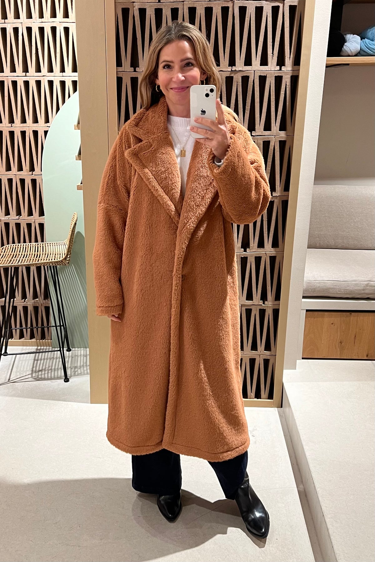 FAKE FUR OVERSIZED COAT „MAX“