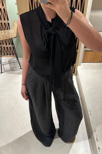 SLEEVELESS BOW TIE CHIFFON BLOUSE BLACK