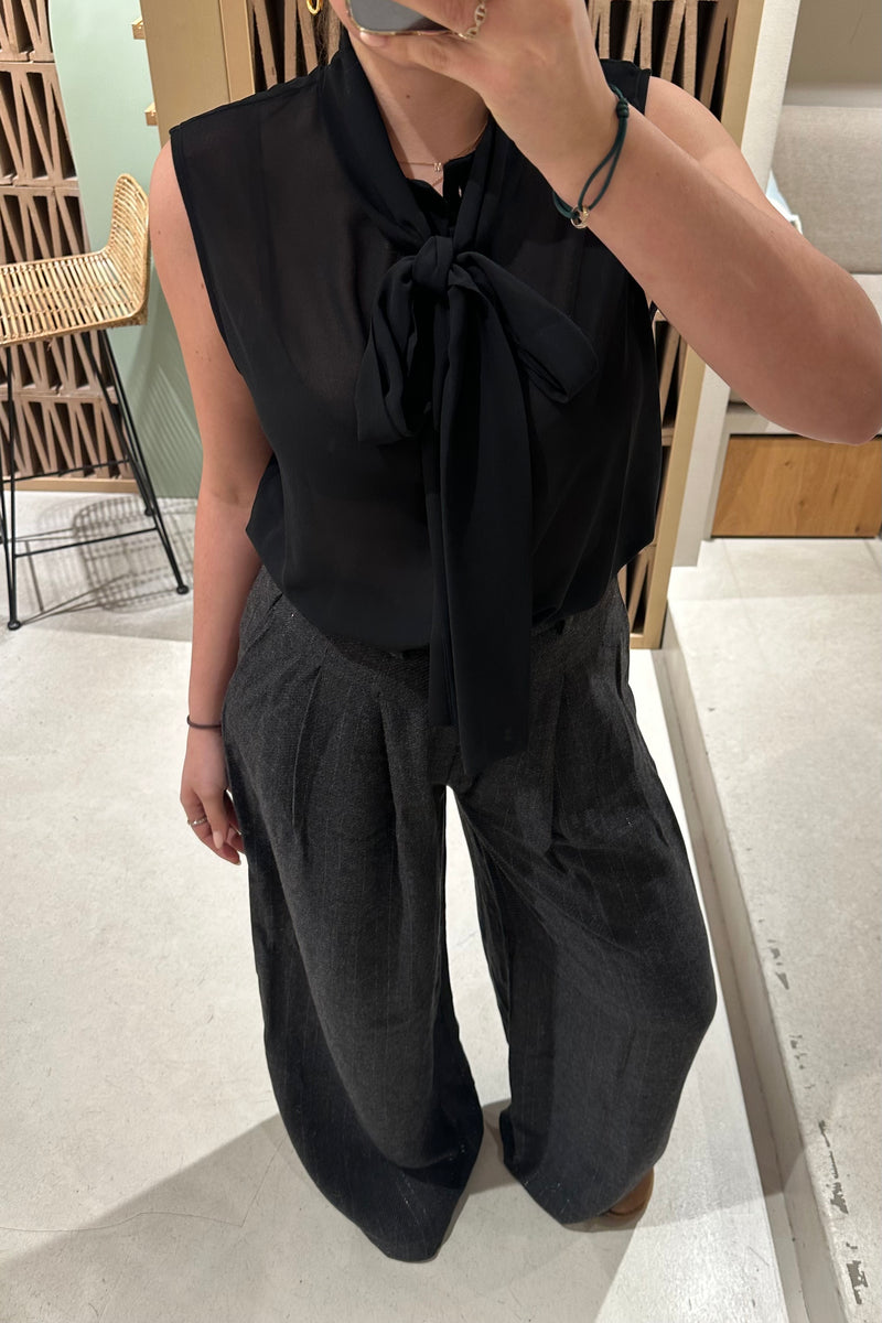 SLEEVELESS BOW TIE CHIFFON BLOUSE BLACK