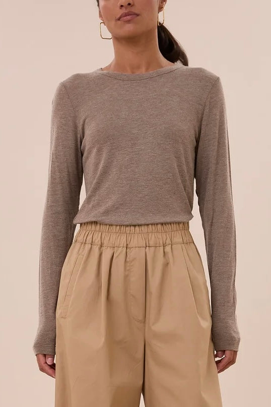 SOFT COTTON LONGSLEEVE TOP BISCUIT