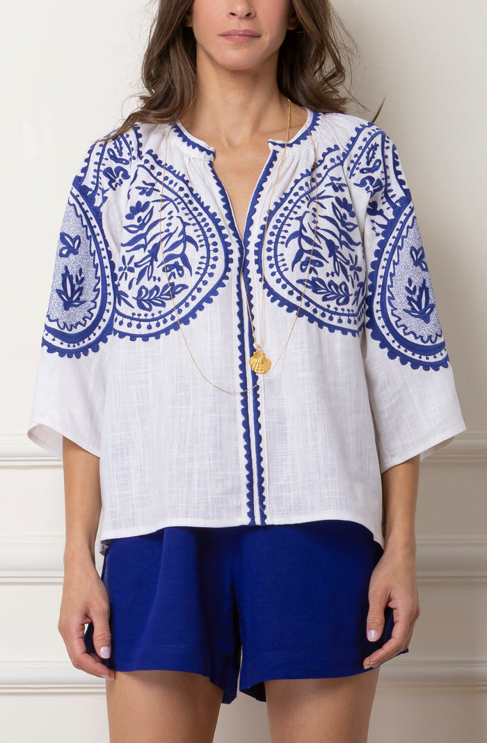 EMBROIDERED LINEN BLOUSE "ARETI" WHITE/BLUE