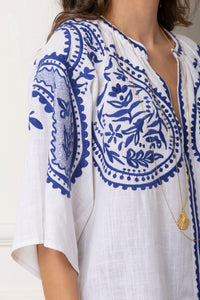 EMBROIDERED LINEN BLOUSE "ARETI" WHITE/BLUE