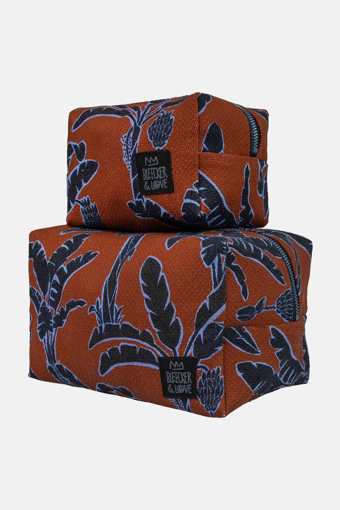 COSMETIC POUCH "GOBI" CHOCOLATE/BLUE