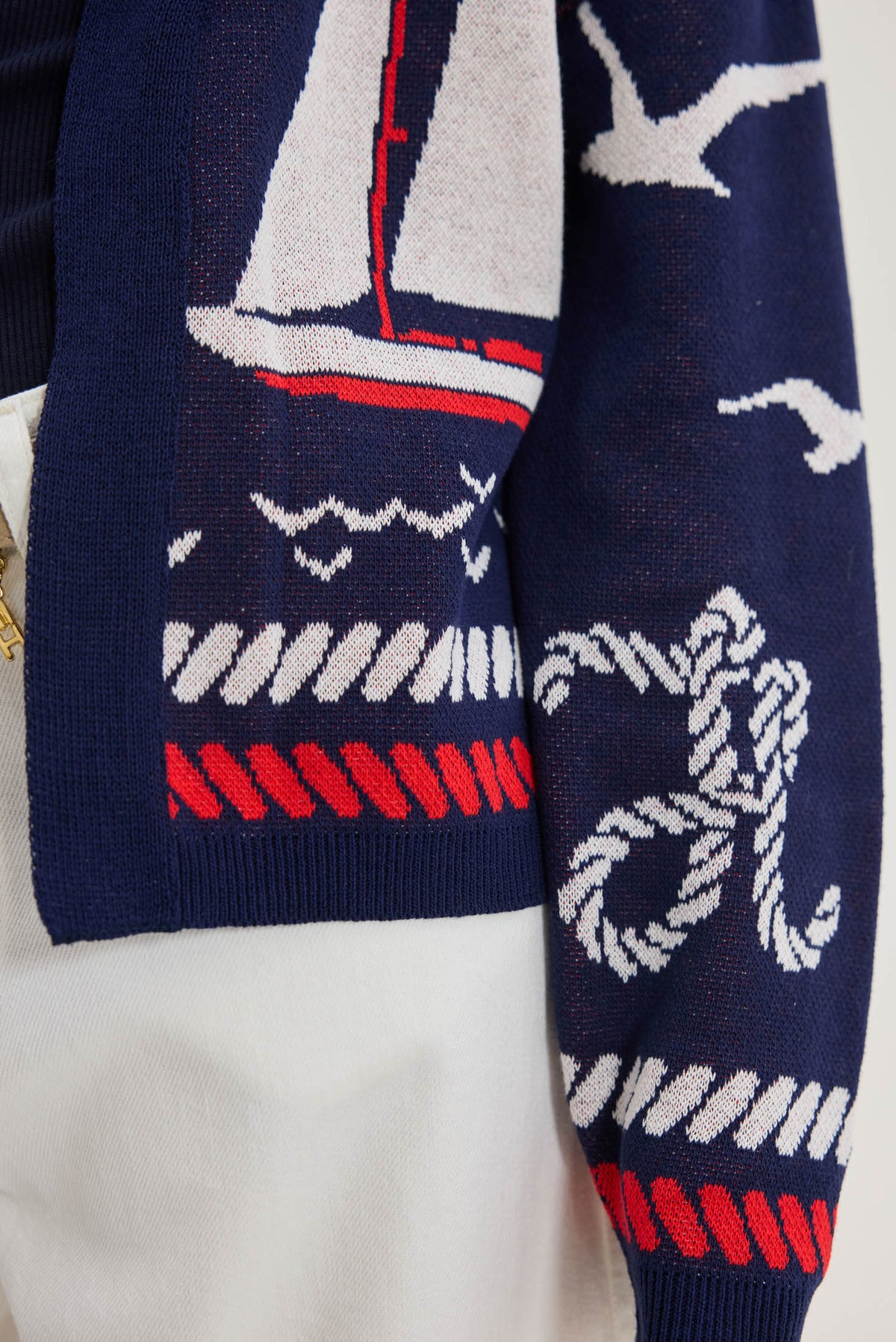 OVERSIZED JAQUARD KNIT CARDIGAN „VARKIZA“