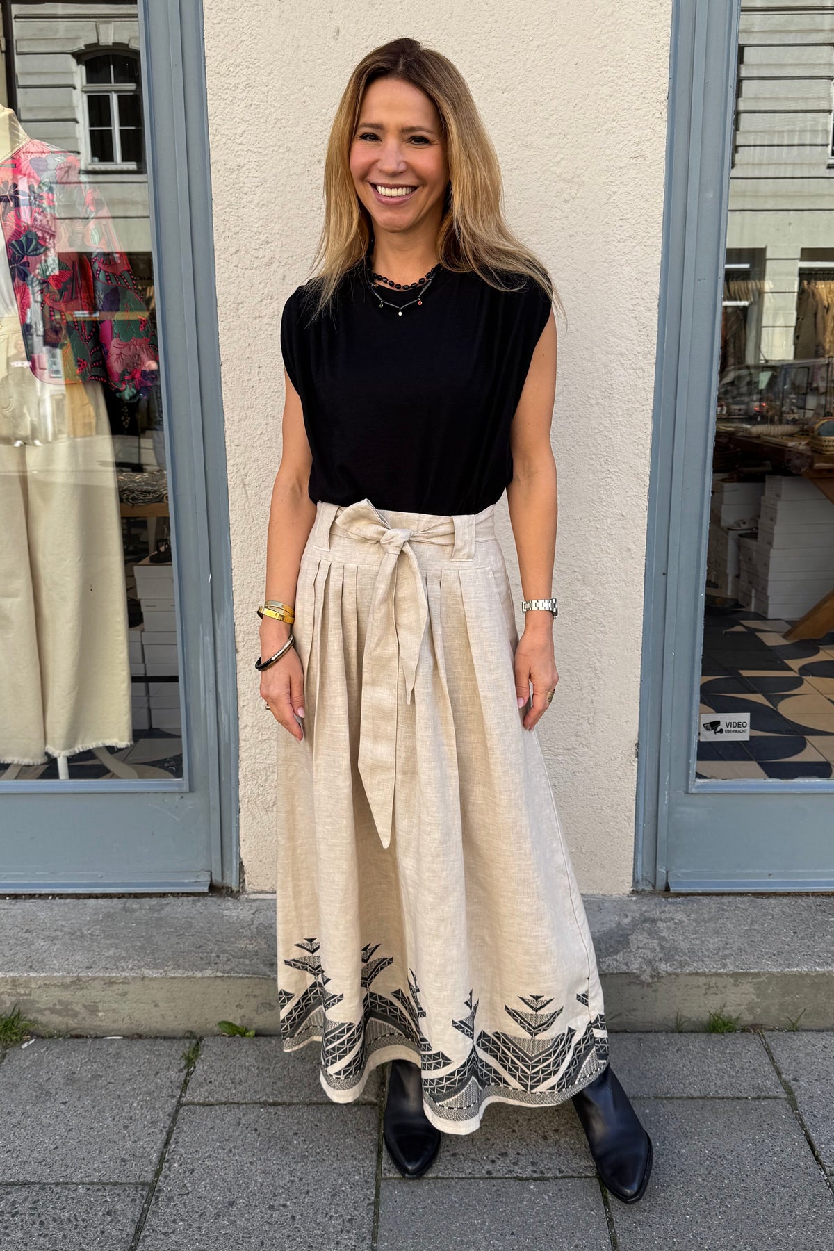 LONG LINEN SKIRT "PYRAMIDS" BEIGE/BLACK