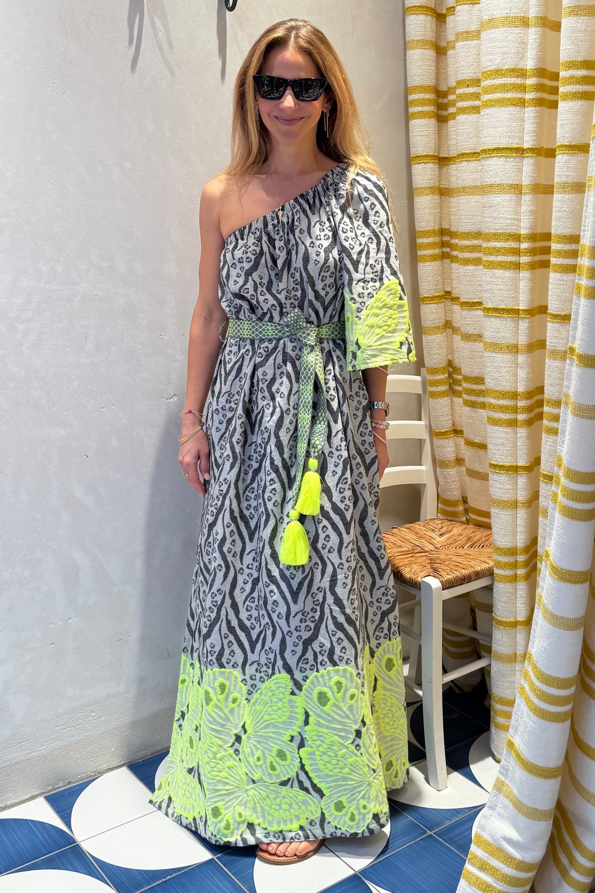 LONG WOVEN ONE SHOULDER DRESS BLACK/FLUO YELLOW