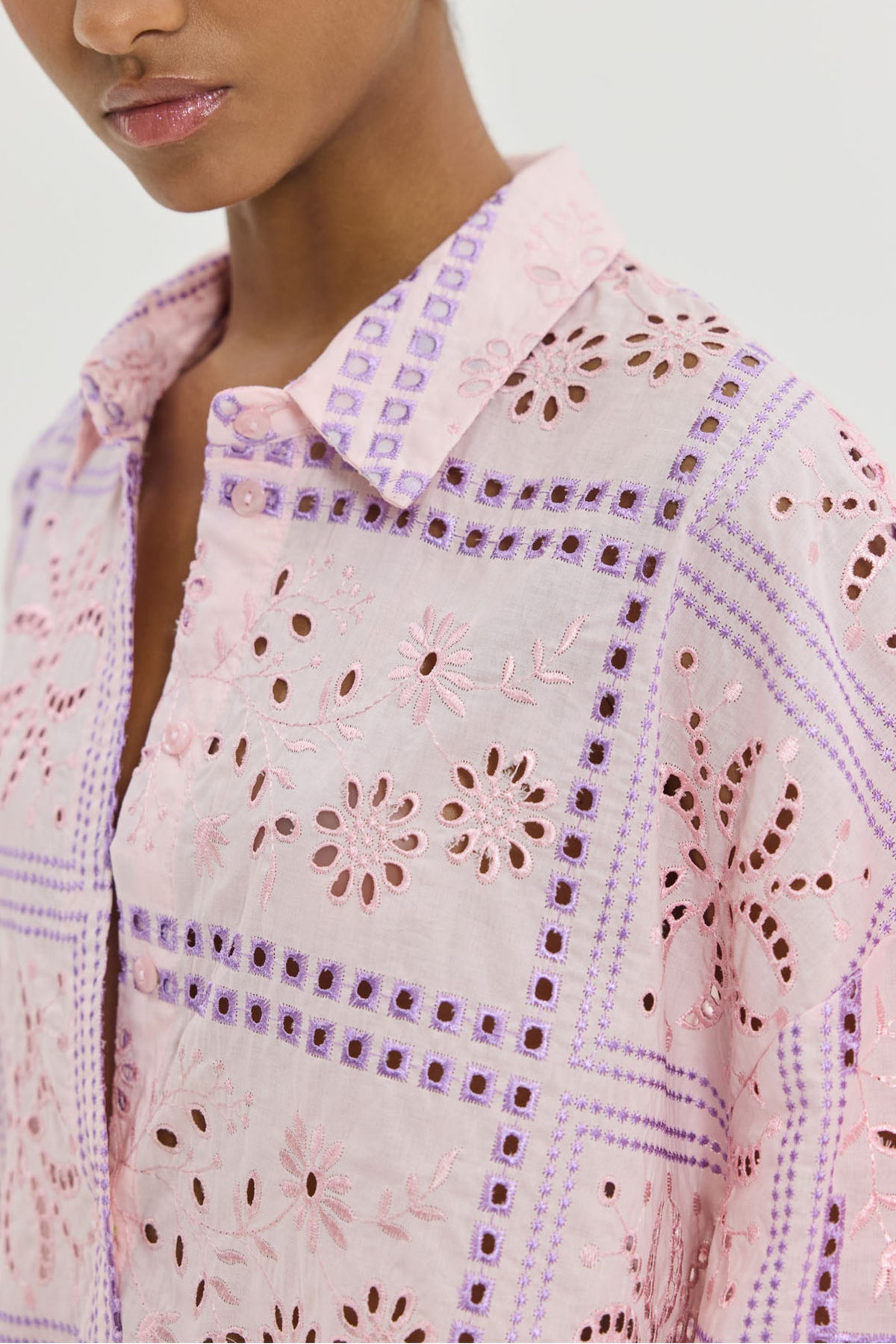OVERSIZED EMBROIDERED COTTON BLOUSE "JANNA" PALE PINK/LILAC
