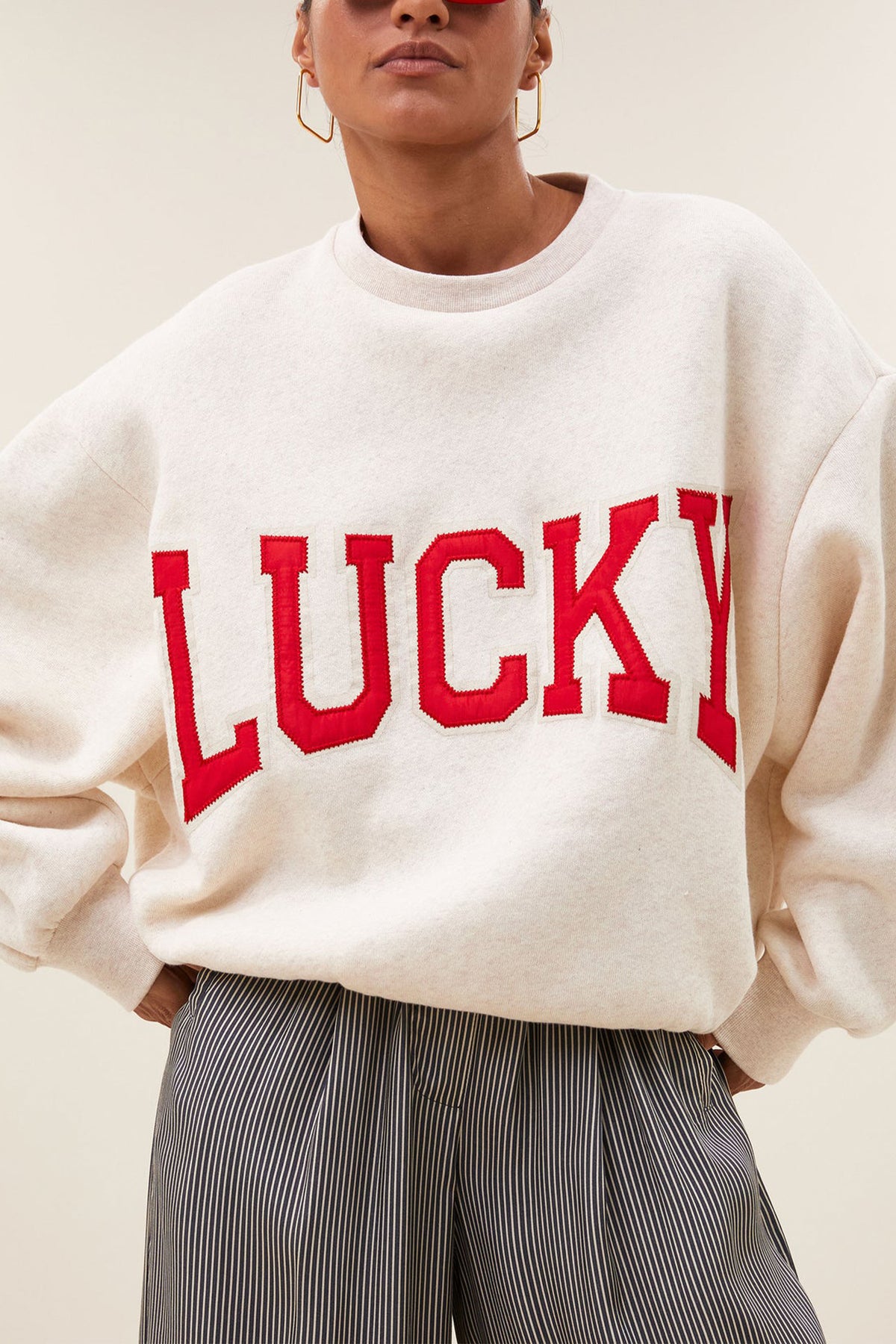 OVERSIZED COTTON SWEATER "LUCKY" BEIGE/RED