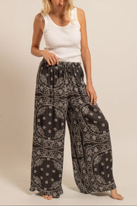 WIDE VISCOSE PANTS „BANDANA“ BLACK