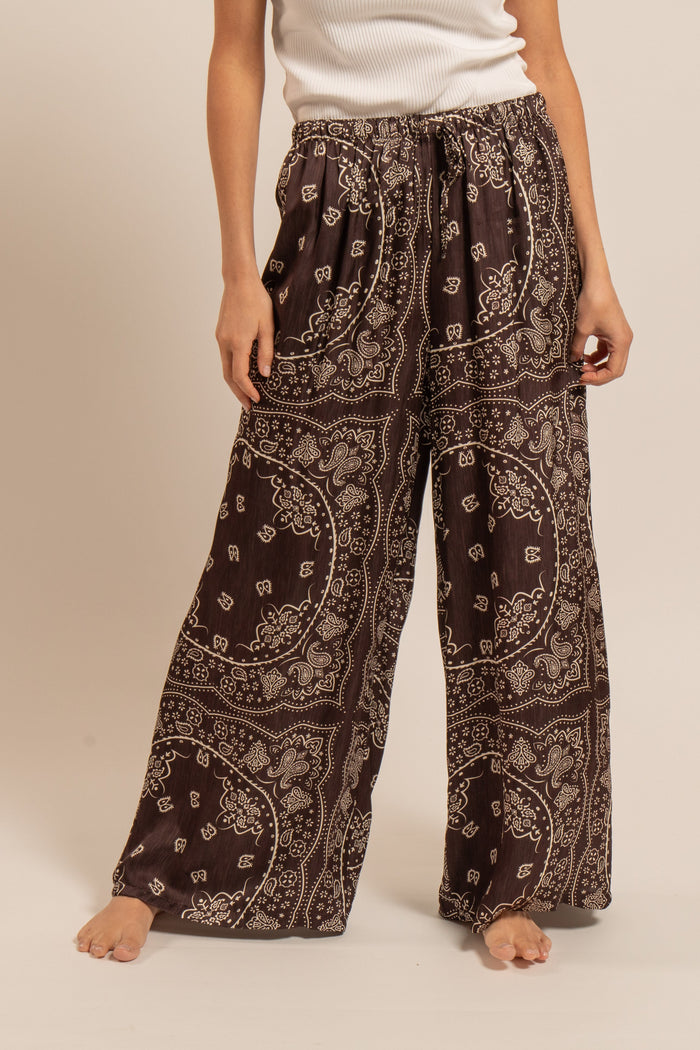 WIDE VISCOSE PANTS „BANDANA“ CHOCOLAT