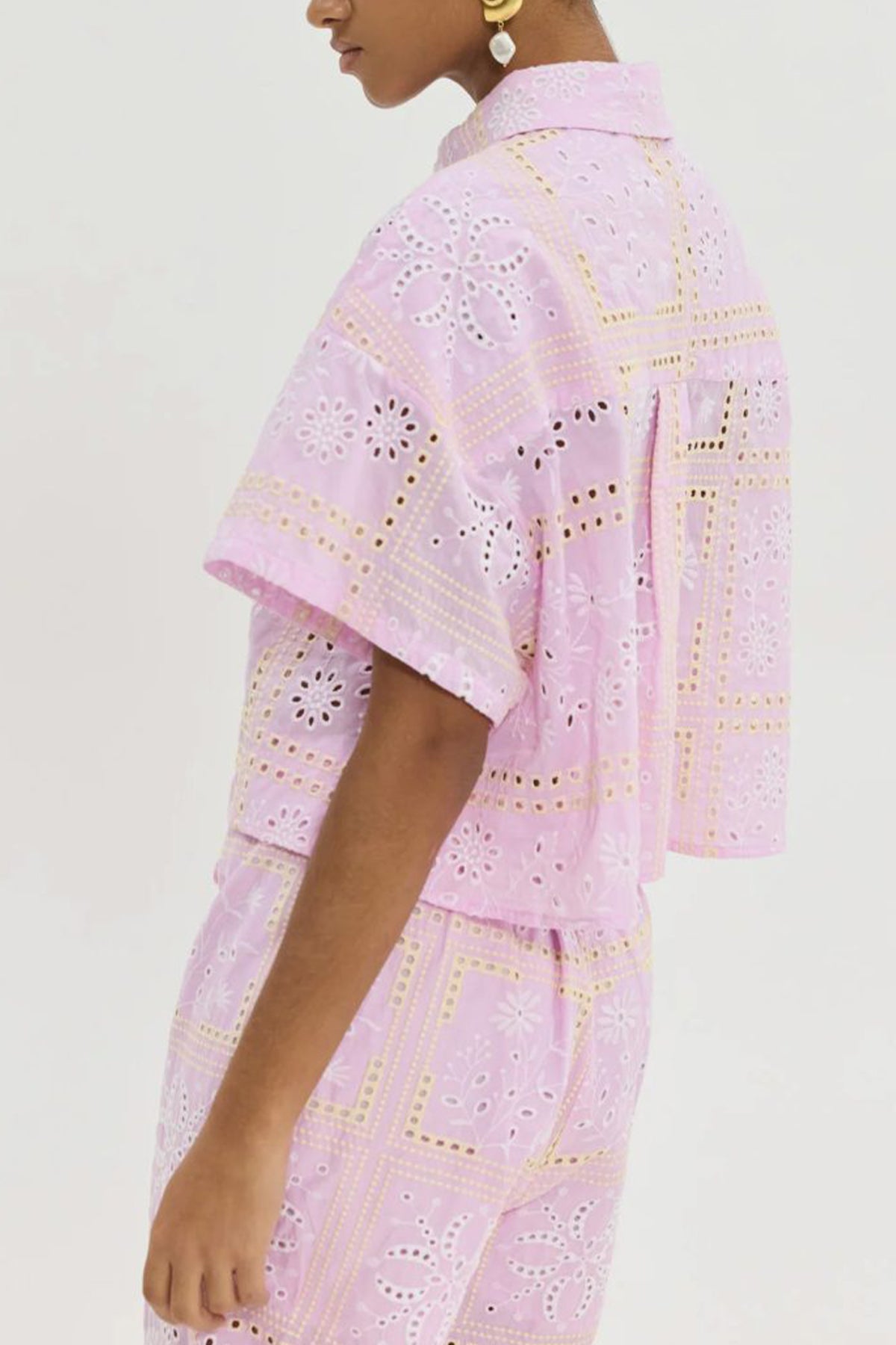 CROPPED EMBROIDERED COTTON BLOUSE "RIO" PALE PINK/YELLOW