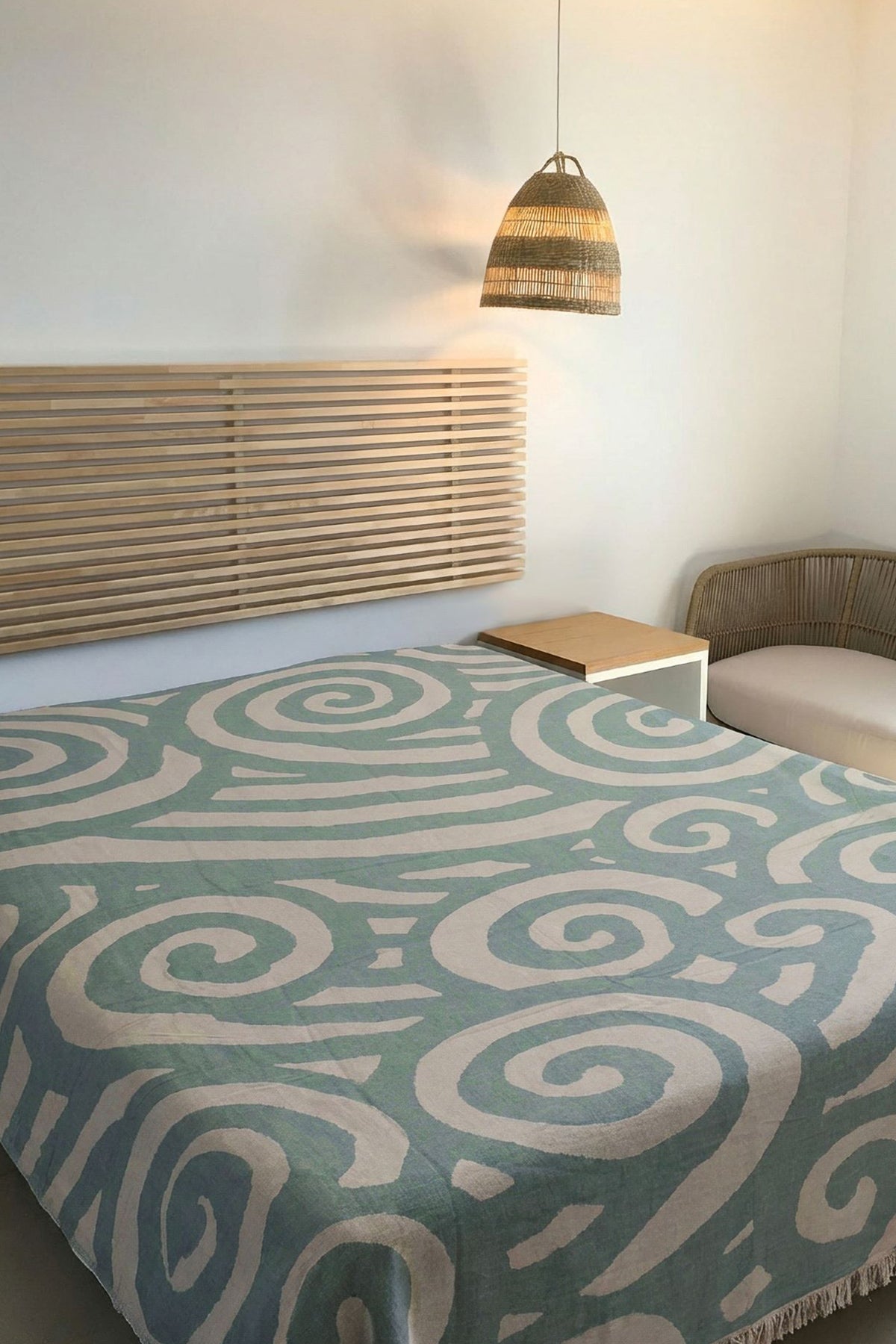 WOVEN BLANKED "AVRA" EUCALYPTUS/NATURAL