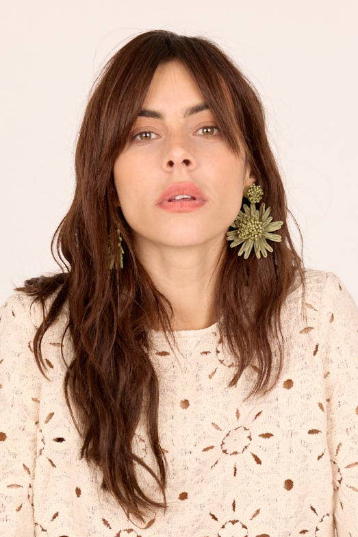 RAFFIA STATEMENT EARRINGS “FLORA” OLIVE