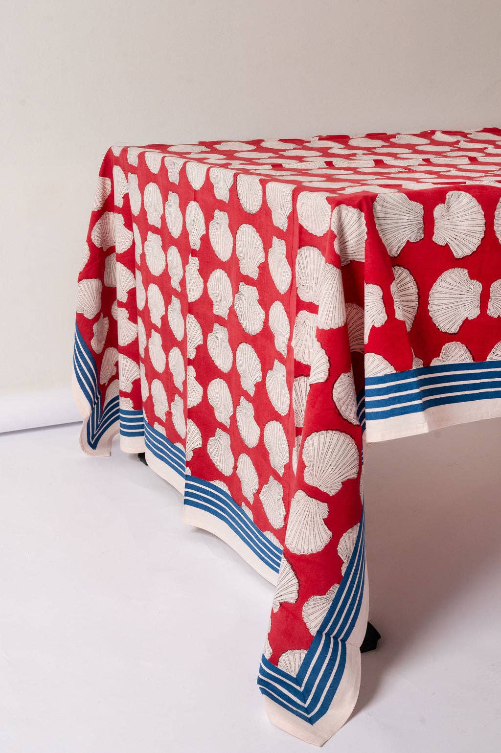 TABLECLOTH "SHELL" RED/WHITE