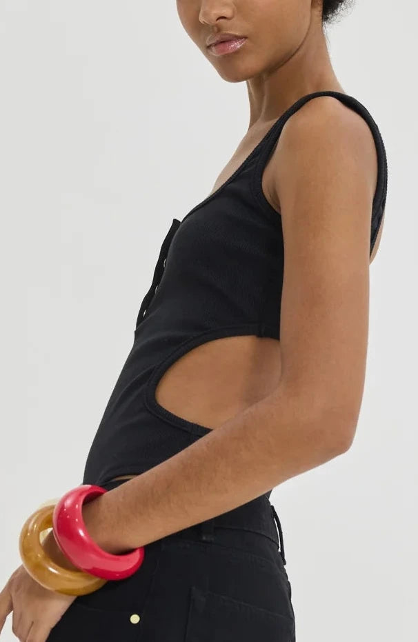 CUT-OUT TANK TOP BODY BLACK