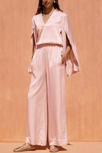 AIRY VISCOSE/RAYON BLOUSE POWDER