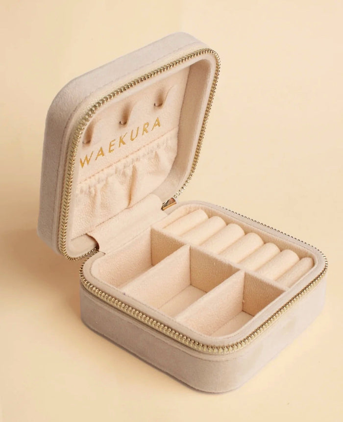 TRAVEL JEWELRY CASE "ALMA" CREAM