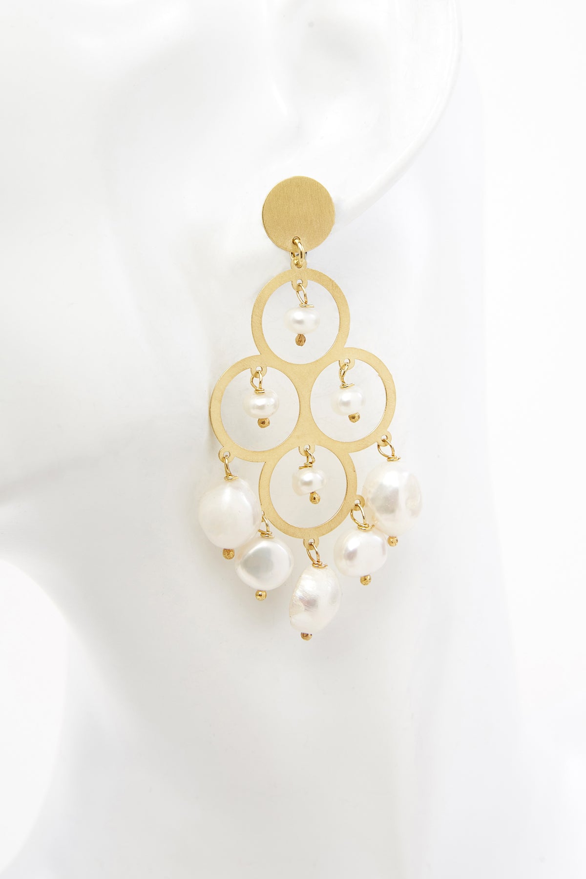 CHANDELIER EARRINGS "ANGELINA" GOLD/PEARLS