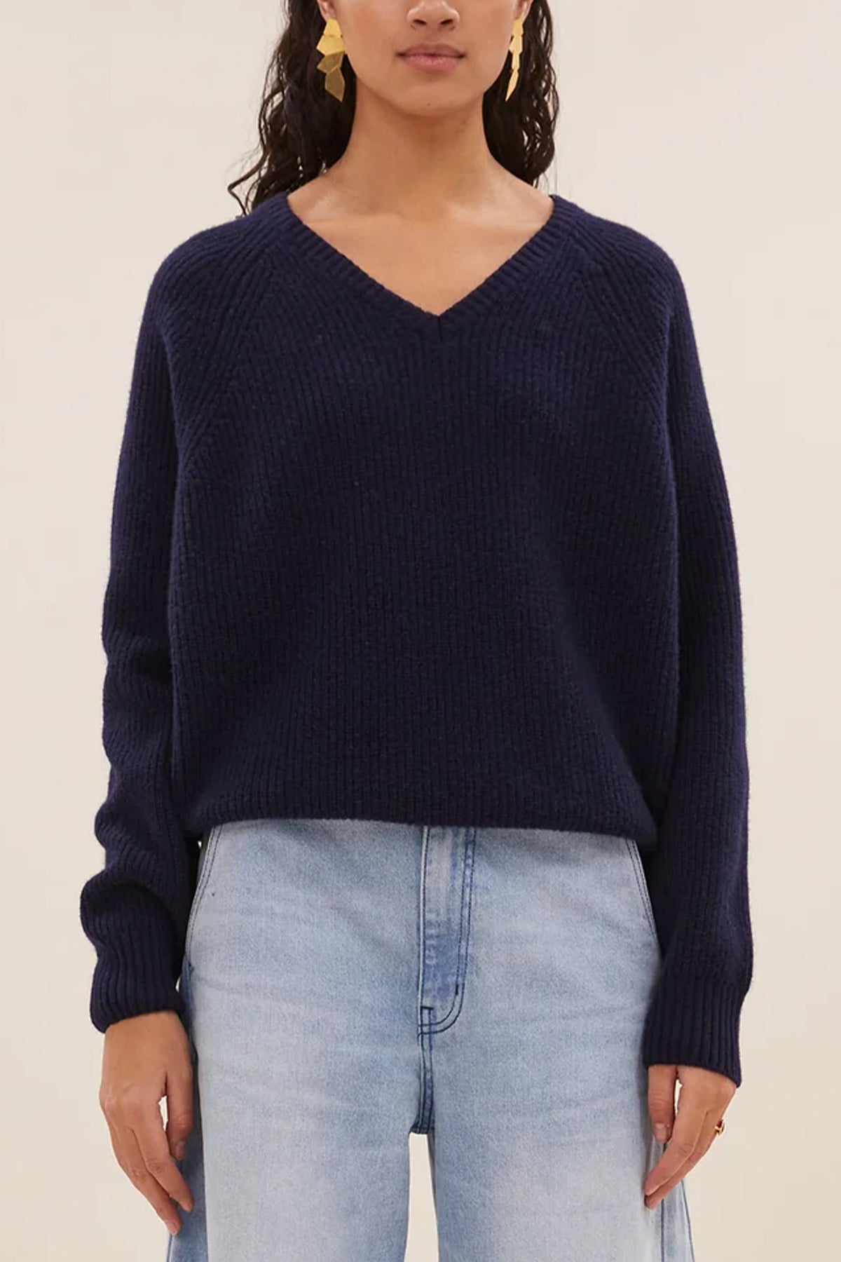 MERINO V-NECK PULLOVER "MEADOW" MIDNIGHT BLUE