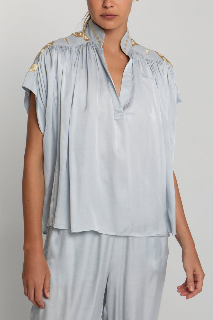 OVERSIZED SILKY BLOUSE "ROOTS" LIGHT GREY/GOLD