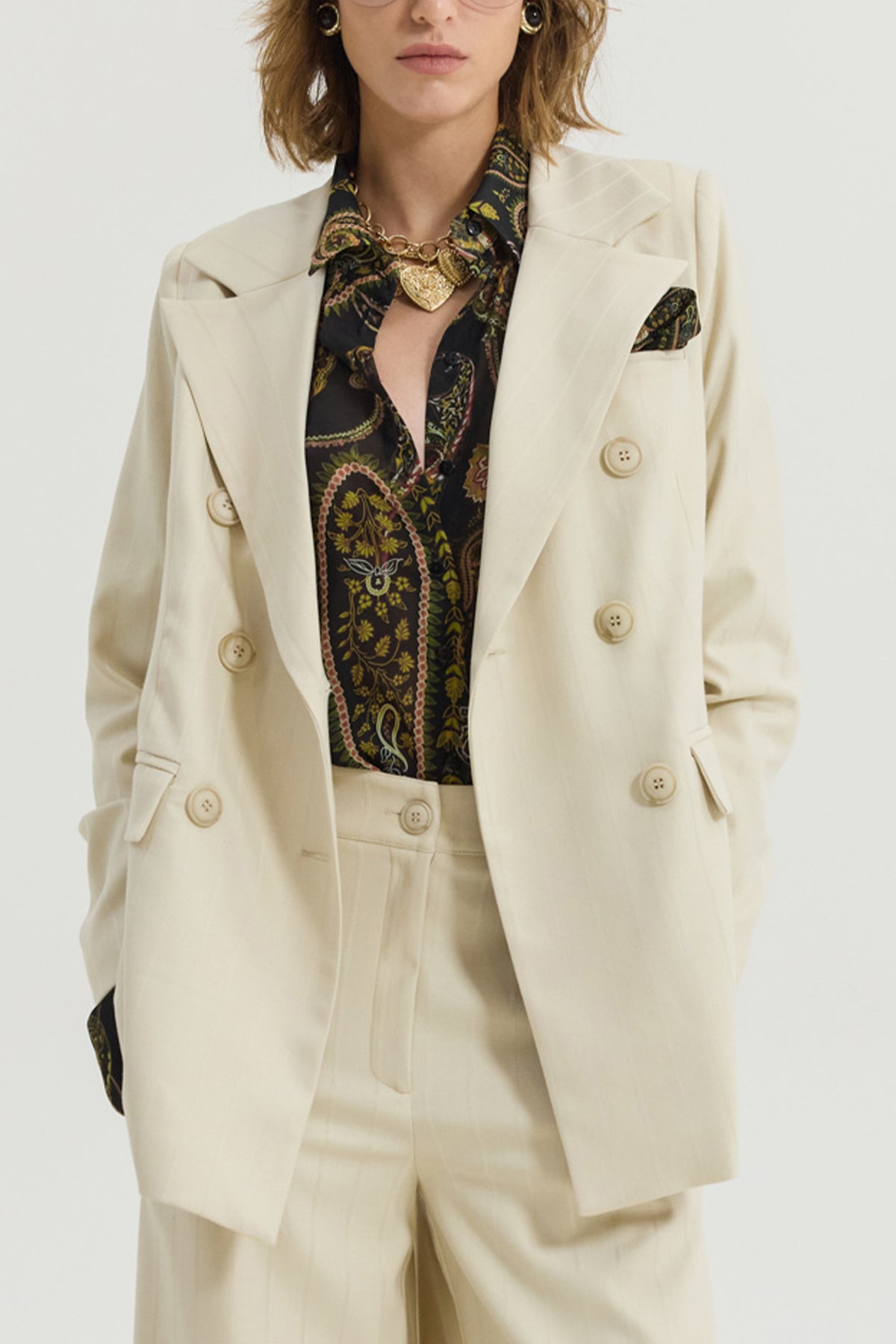 LONG OVERSIZED BLAZER WITH PAISLEY LINING CREAM