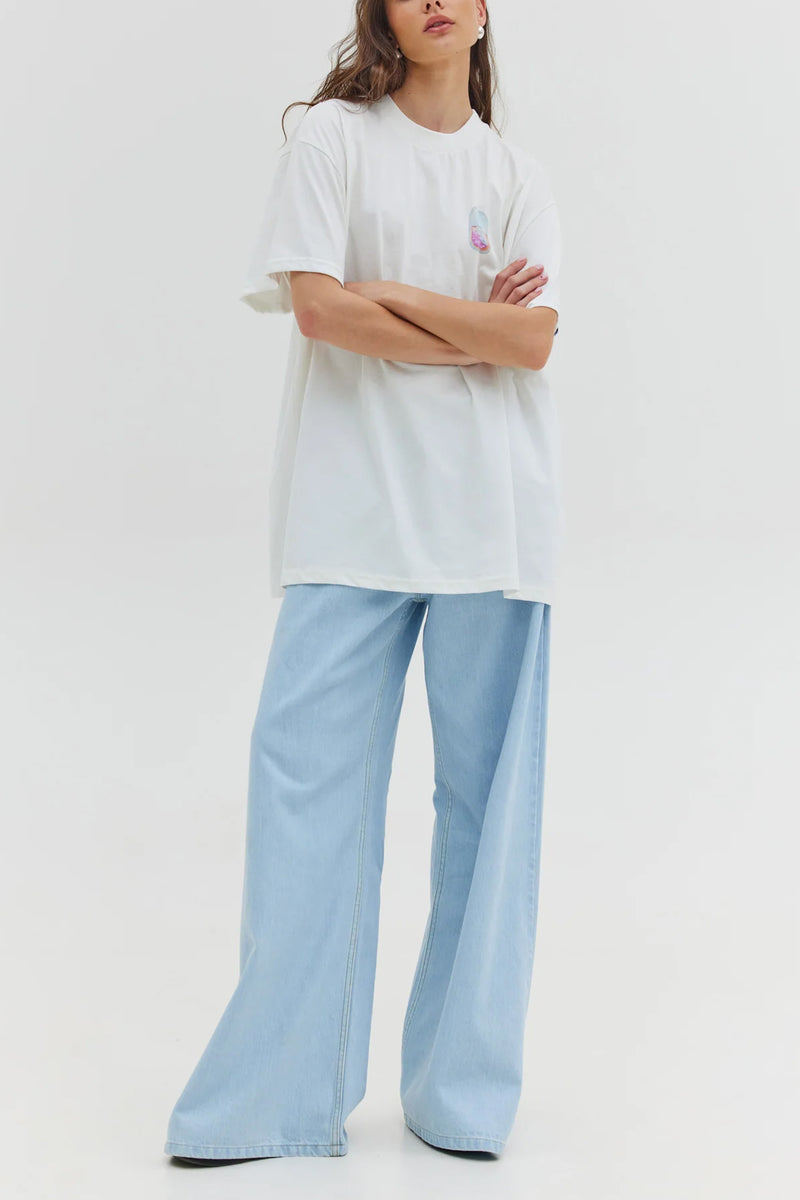 ULTRA OVERSIZED T-SHIRT "CHEETAH - AIRLINES WINDOW" WHITE