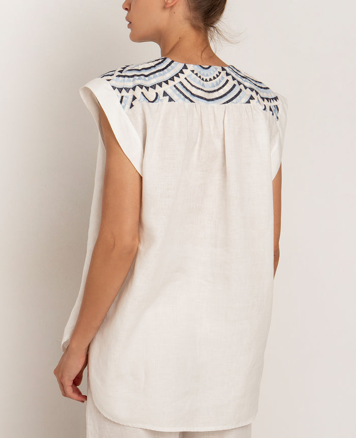 SLEEVELESS LINEN BLOUSE "TRIANGLE" - WHITE/CIEL