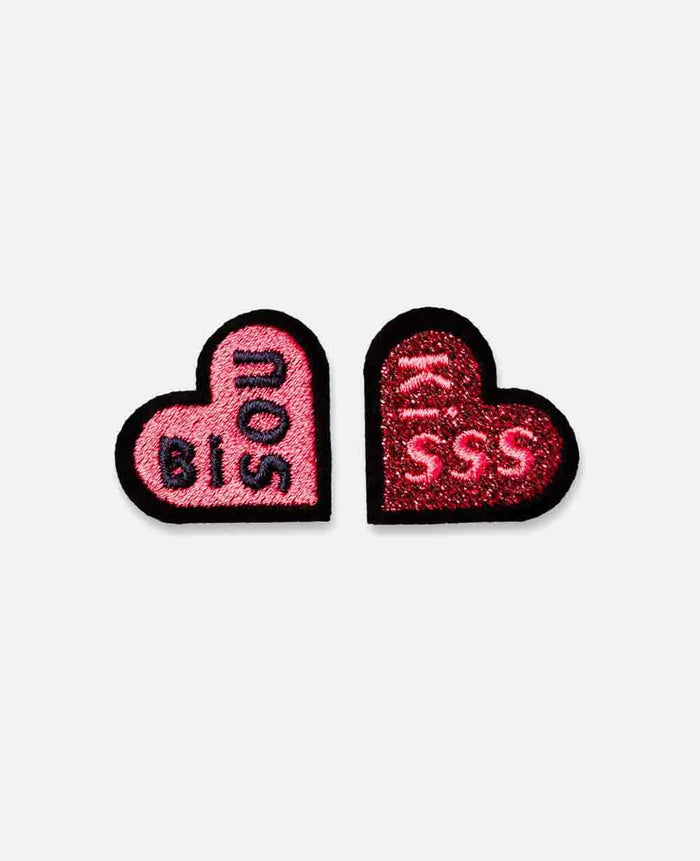 PATCHES "BISOUS" PINK HEART