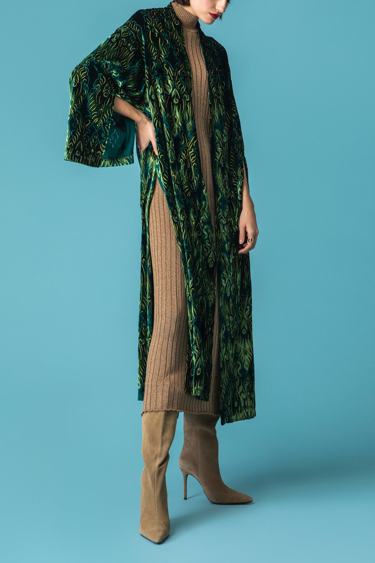 VELVET KIMONO WITH BELT "PEACOCK" GREEN