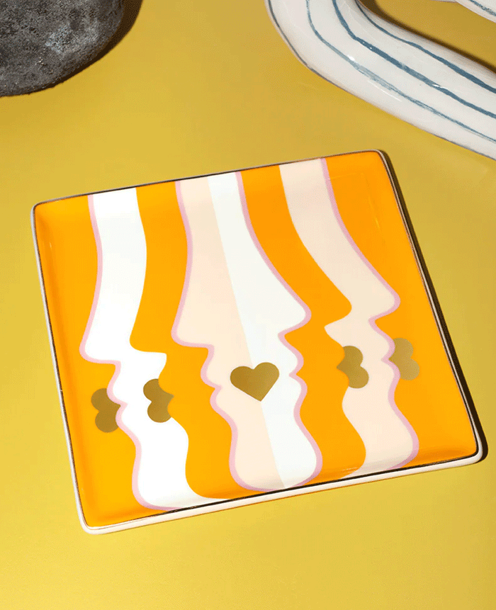 CERAMIC TRAY "BESO"