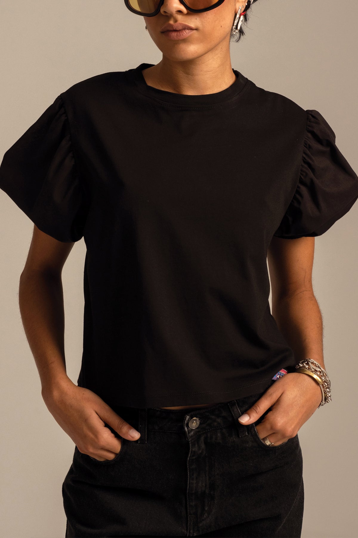 COTTON T-SHIRT WITH BALLON SLEEVES "FREESIA" BLACK