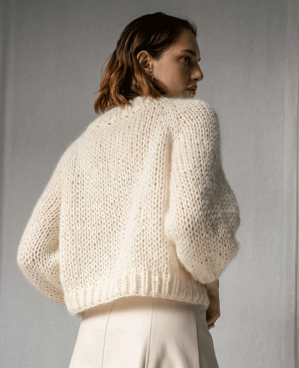 HAND KNITTED CHUNKY PULLOVER "BRAID"