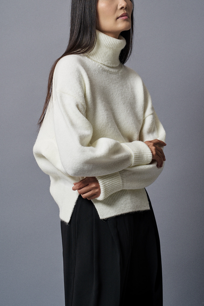 TURTLENECK PULLOVER "STUDIO"