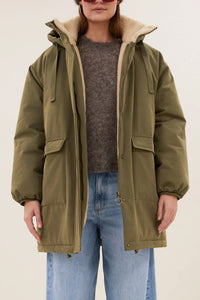 LONG PARKA WITH TEDDY LINING FOREST GREEN