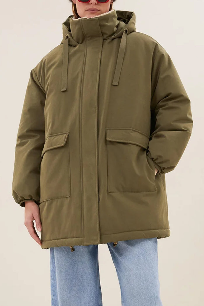 LONG PARKA WITH TEDDY LINING FOREST GREEN