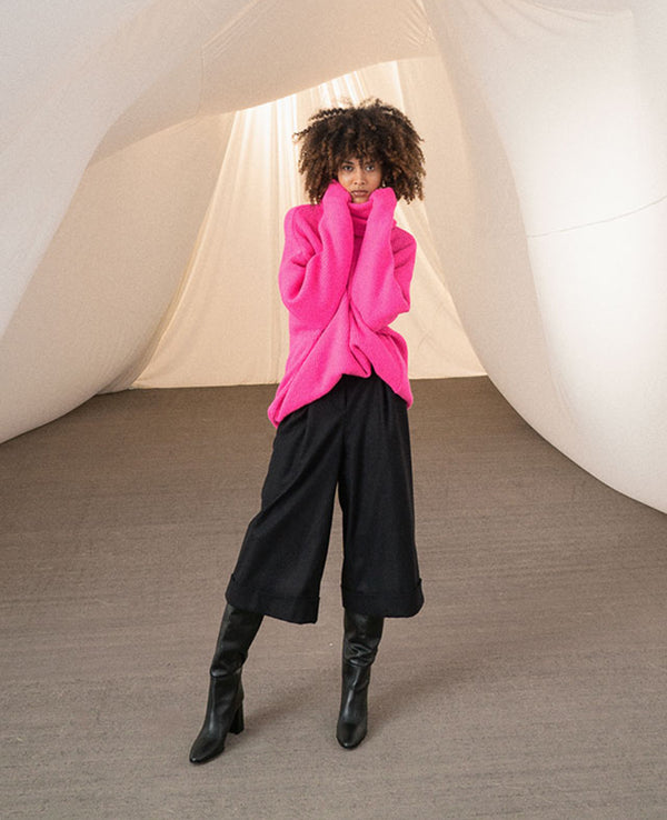 OVERSIZED TURTLENECK PULLOVER NEON PINK